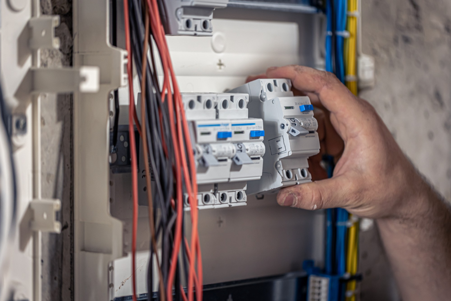 Wykonanie domowej instalacji elektrycznej